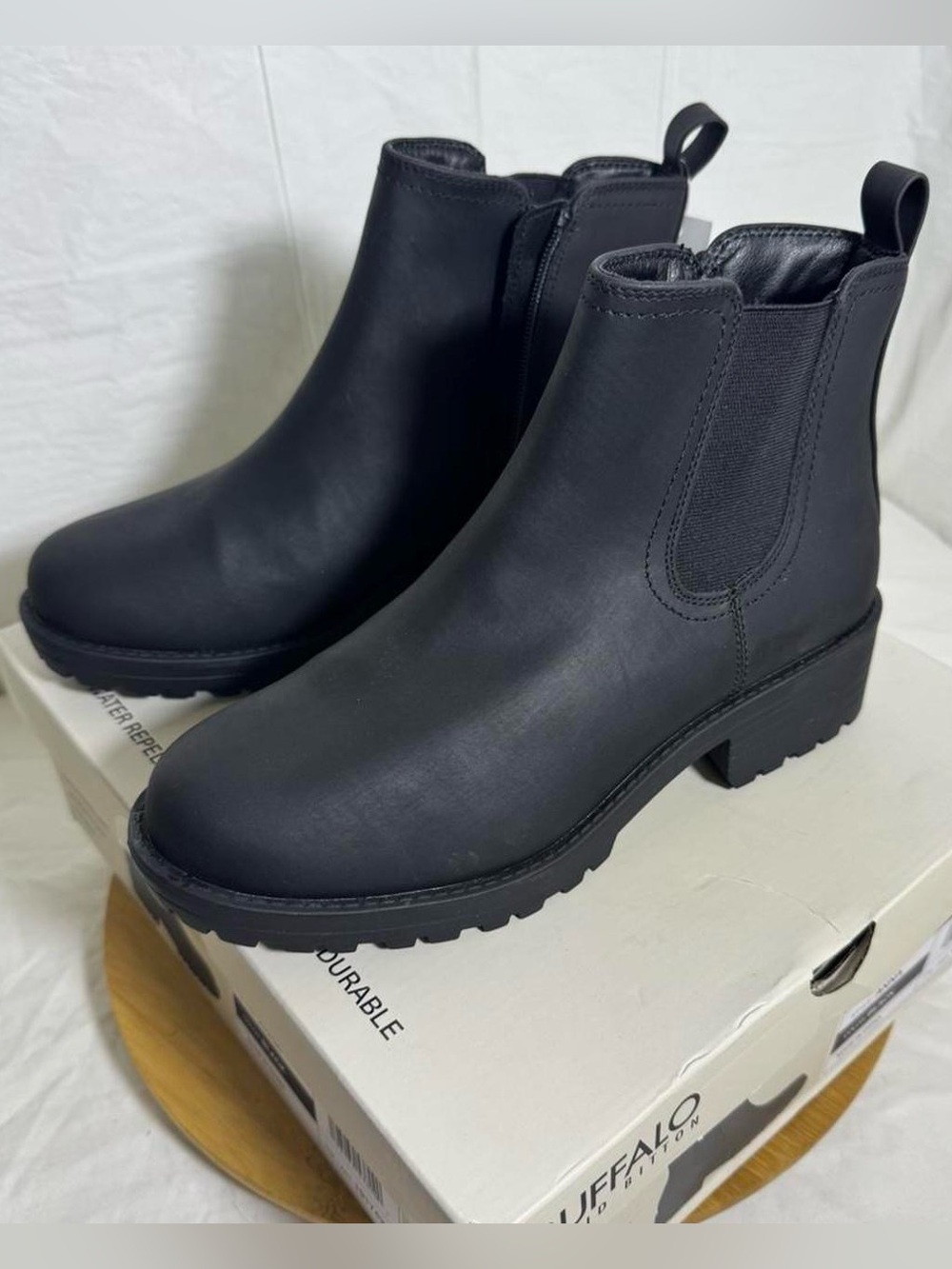 NEW Buffalo David Bitton Anna Chelsea Ankle Boots Women's Size 9 Black
